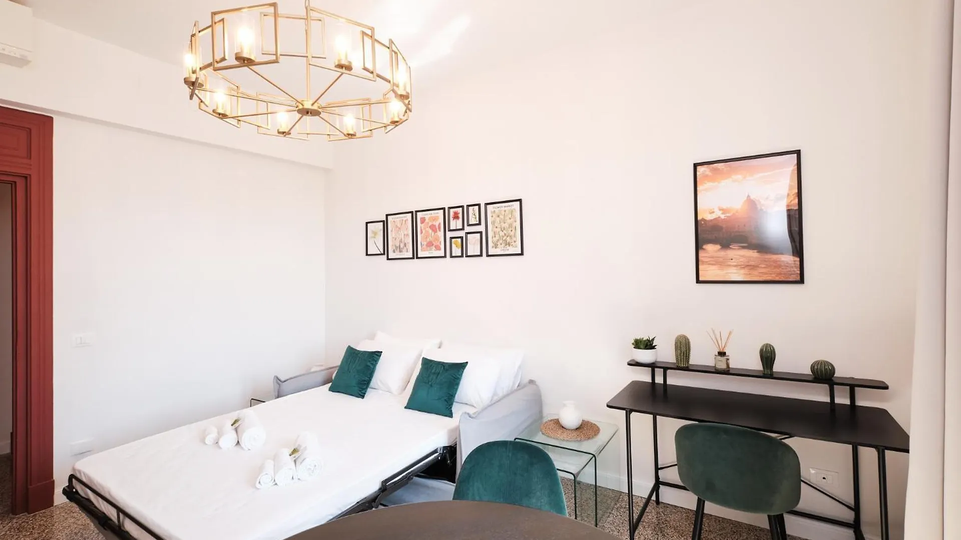 Elegant Apartment With View Of Castel Sant'Angelo Ρώμη